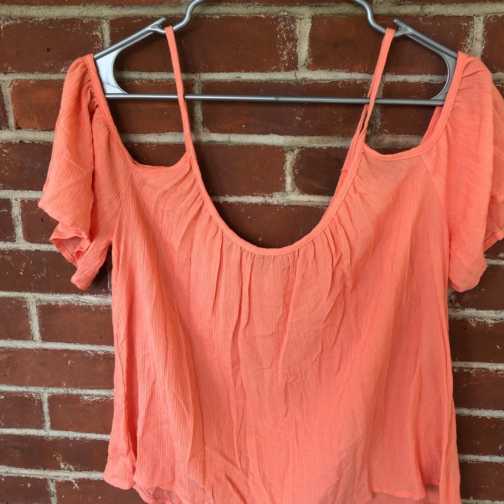 🌴 3/$12 One Clothing off the shoulder shirt